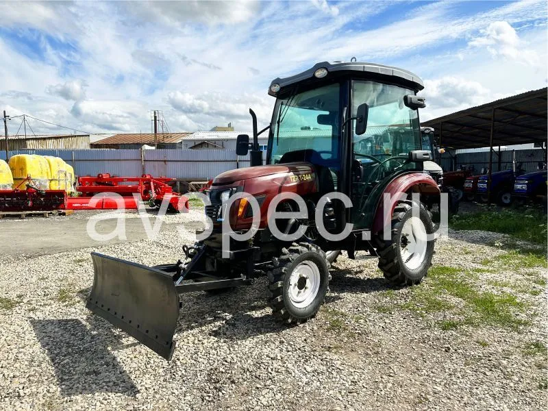 Трактор TZR Т-244 XL с кабиной и отвалом