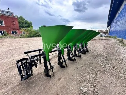 Чеснокосажалка (сеялка чеснока) шестирядная